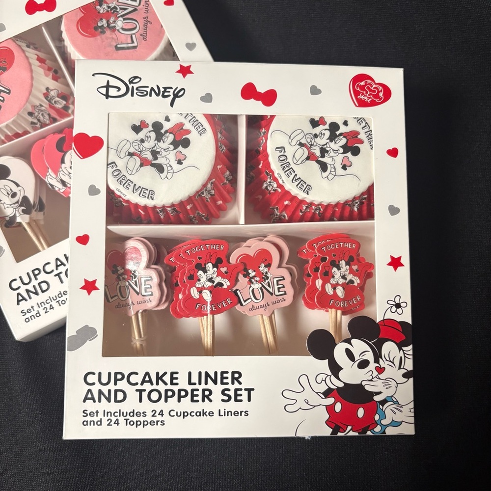 Disney Minnie & Mickey Valentine Cupcake Kit – 48 Liners + 48 Toppers! - Picture 2 of 5